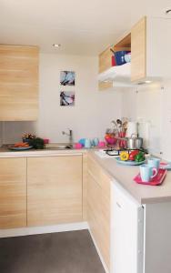 Campings Domaine Residentiel de Plein Air Cap Finistere : Mobile Home Confort (2 Adultes)