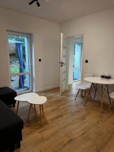 Nowoczesny apartament z ogrodem