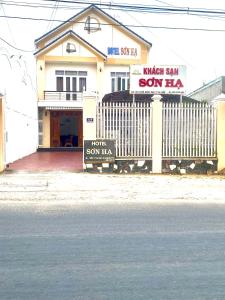 Khách Sạn Sơn Hạ