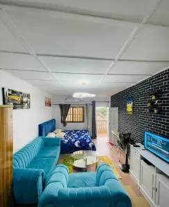 77 Shortlets - Agblangandan