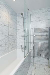 Darling By The Sea - by Brighton Holiday Lets