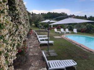 Terraced house with pool and beautiful view