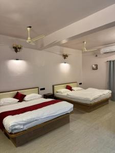 SANTINIKETAN RETREAT, Bolpur