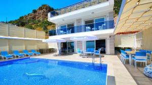 Kalkan 4 Bedroom Villa 2630