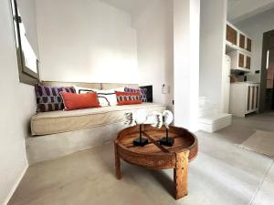 Naousa Paros Suite B with private jacuzzi