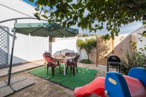 Sunny Haven Villa In Torre Lapillo