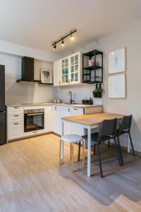 Split City Stay,Family Garden Apartments ,Kids Friendly, Parking in private Garage