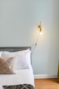 Gorgeous, Cozy 2BR Royal Mile-Old Town