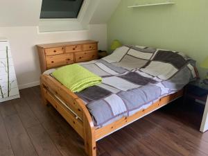 Maisons de vacances Villa lumineuse 120m2, proche mer, Guidel : photos des chambres