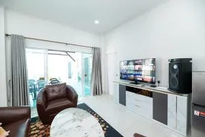 Clear98 Smile Pool Villa Sattahip - Ban Tao Than