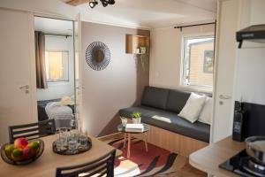 Campings Domaine Residentiel de Plein Air Les Ilates : photos des chambres