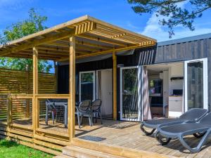 Campings Domaine Residentiel de Plein Air Les Ilates : photos des chambres