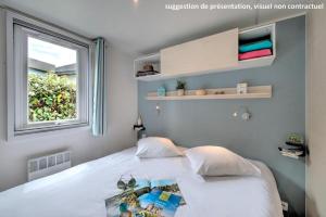 Campings Domaine Residentiel de Plein Air Les Ilates : Premium Homeflower with Air Conditioning (4 Adults)