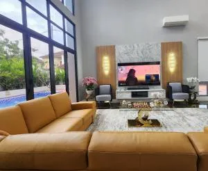 Villa Ayer Keroh Swimming Pool by DefineSuite - Kampong Gangsa