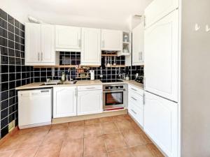 Maisons de vacances Grande maison avec piscine sous les falaises de La Roque Gageac : photos des chambres