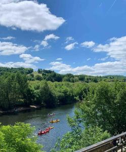 Maisons de vacances Grande maison avec piscine sous les falaises de La Roque Gageac : photos des chambres
