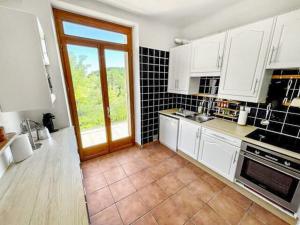 Maisons de vacances Grande maison avec piscine sous les falaises de La Roque Gageac : photos des chambres