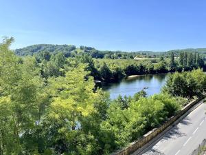 Maisons de vacances Grande maison avec piscine sous les falaises de La Roque Gageac : photos des chambres