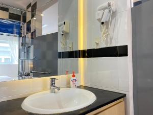 MACALLAN HOTEL Phu My Hung- SECC