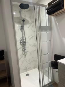 Appartements le Cocon des Vignes, cosy, climatise, wifi, parking prive : photos des chambres