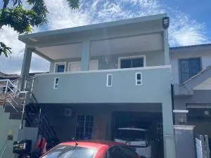 Cik Nik Roomstay - 普崇