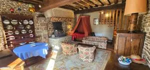 Maison typique Normande Mont St Michel - Chalandrey