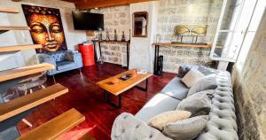 AC - Rooftop views - Festival heart