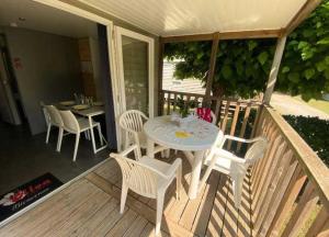 Campings Camping - Piscine - ccaghc0 : photos des chambres