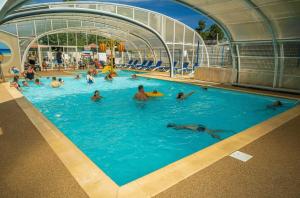 Camping - Piscine - ccag0gh