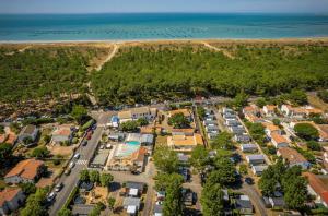 Campings Camping - Piscine - ccag0gh : photos des chambres