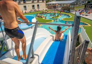Campings Camping - Parc aquatique - ccafh0f : photos des chambres