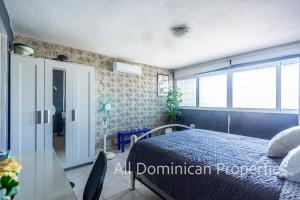 Unusual Artists Loft with jacuzzi and Roof Terrace