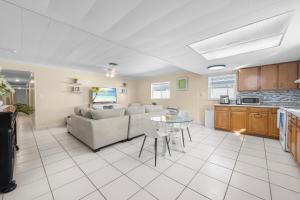 Tropical Tranquility In South Hutchinson Beach