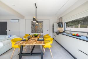 Atheras - Lassu Retreat