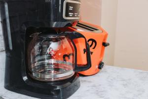 NYC 2 Bed America Dream Mall Train Station