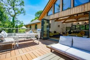 Tresillian Lodge Waterfront, Forest, Hot tub,Sauna - 普洛布斯