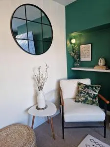 2 Bed 1 Bath Sleeps 4 Entire Home near CBS Arena & M6 - Coventry - Exhall