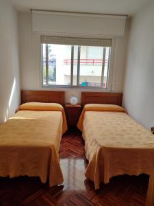 APARTAMENTO En SANXENXO DE TRES HABITACIONES