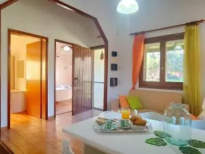 Elia House - Perítheia