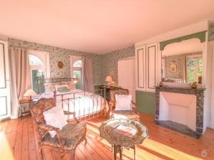 Maisons de vacances Les Trois Moulins - 10min Pont L-Eveque - 10P : Maison 5 Chambres
