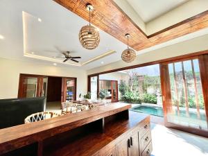 2BR Canggu Tropical Escape Villa 5Mins to Finns