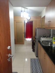 Nice and Simple 1 Bedroom in Shell Residences