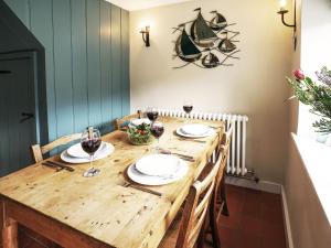 6 Town Steps by The Suffolk Cottage Collection