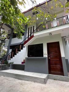 JaiJais Backpackers Inn