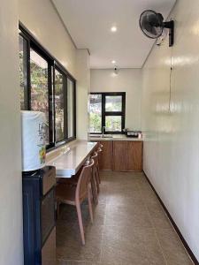 JaiJais Backpackers Inn