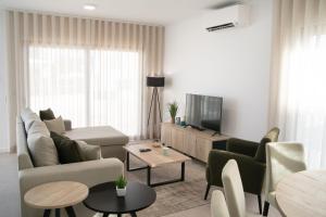 Casa da Lagoa - By SCH