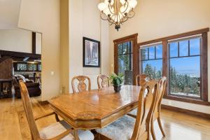 Bear Grass Manor