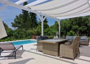 Großes Ferienhaus Zur Alleinigen Nutzung Mit Pool