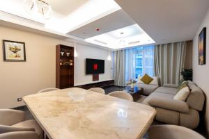 شقة فندقية كبيرة بفندق هلTون المعادي Tower Resident Apartment