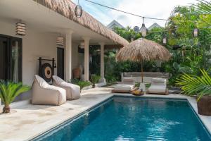 The Jungle - Luxurious & Tropical Concept - 3BR - Central Canggu